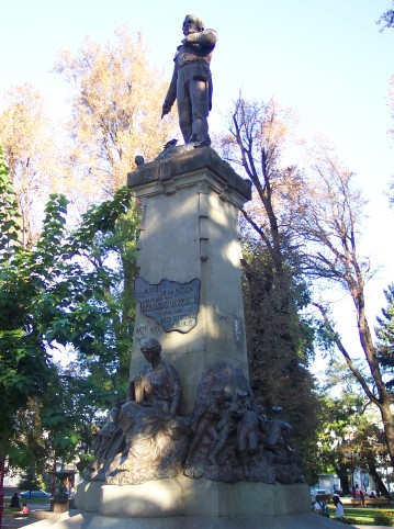 Statue of Bernardo O'Higgins in Chillán