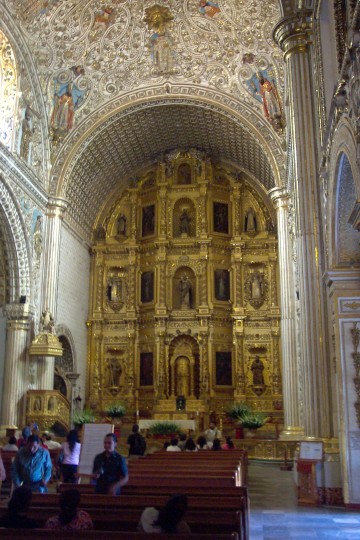 Interior of Temple of Santo Domingo