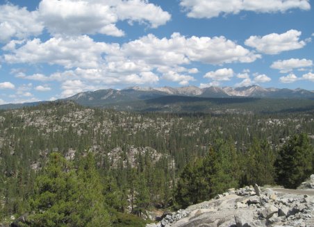 Vista with mountains
